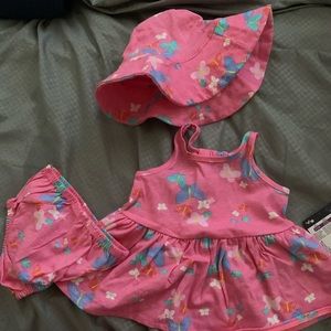 Gerber baby girls dress set brand new with tags